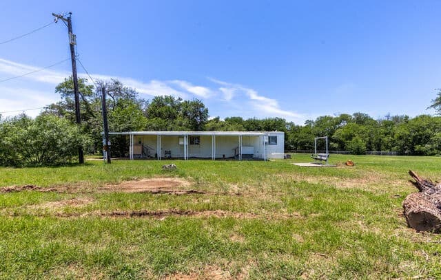 2-bedroom rental at 7667 Real in San Antonio, TX — photo 5
