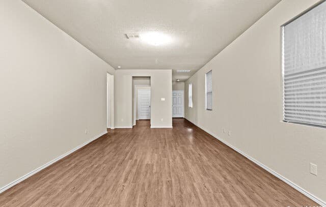 3-bedroom rental at 9419 Graze Br in San Antonio, TX — photo 5