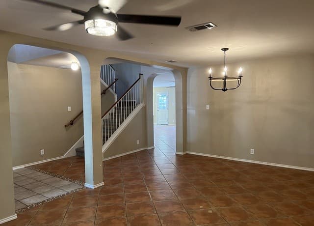 5-bedroom rental at 3648 Diamond Falls in Schertz, TX — photo 5
