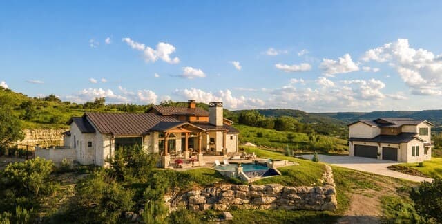 4-bedroom rental at 151 Kudu Cv in Blanco, TX — photo 1