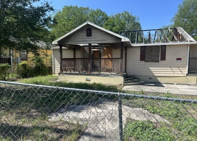 2-bedroom rental at 315 Coyol St in San Antonio, TX — photo 1
