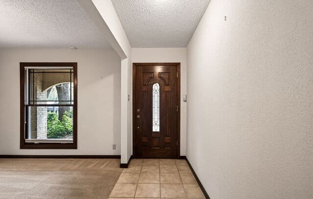 3-bedroom rental at 13515 Hollow View St in San Antonio, TX — photo 5