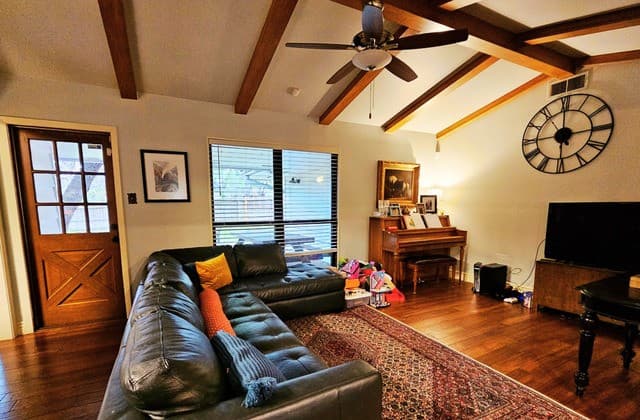 3-bedroom rental at 11414 Raindrop Dr in San Antonio, TX — photo 2