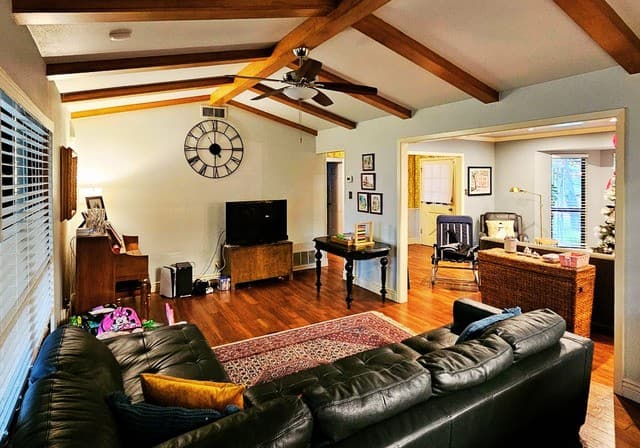3-bedroom rental at 11414 Raindrop Dr in San Antonio, TX — photo 3