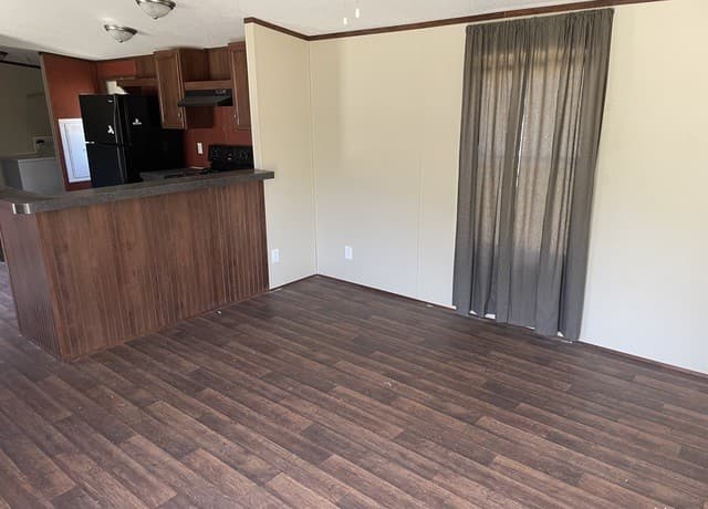 2-bedroom rental at 224 Oak View Dr in La Vernia, TX — photo 3