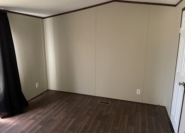 2-bedroom rental at 224 Oak View Dr in La Vernia, TX — photo 4