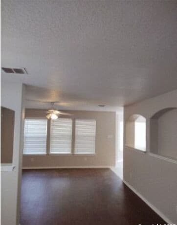 4-bedroom rental at 10307 Roseangel Ln in Helotes, TX — photo 3