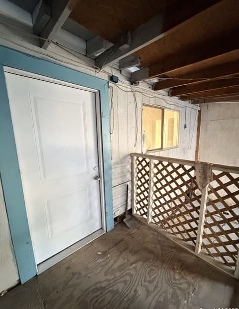 3-bedroom rental at 1222 Brighton Unit B in San Antonio, TX — photo 2