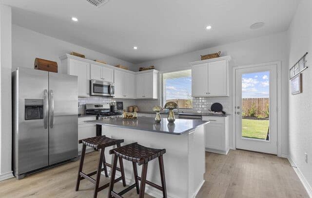 4-bedroom rental at 4950 Don Julio in San Antonio, TX — photo 5