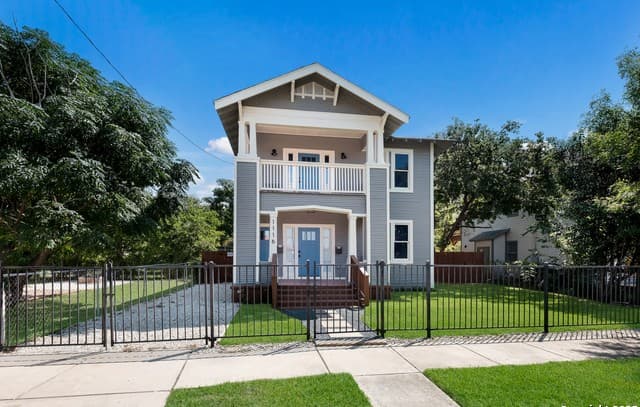 3-bedroom rental at 1116 Muncey Unit 2 in San Antonio, TX — photo 2