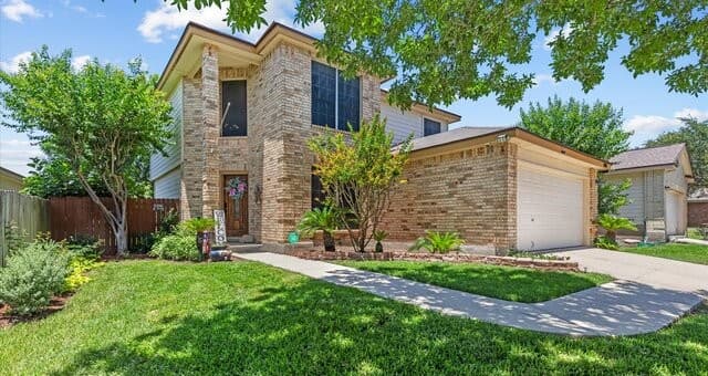 3-bedroom rental at 5011 Wood Glen Dr in San Antonio, TX — photo 1