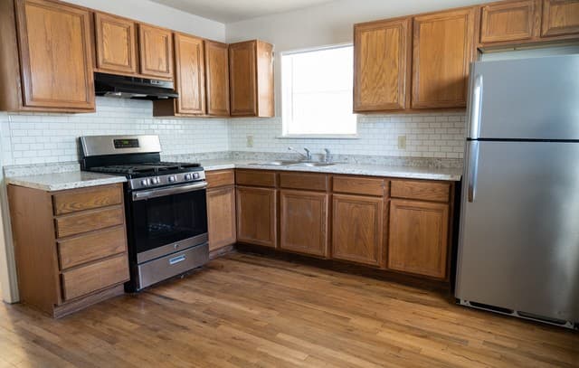 rental at 1412 Whitman Ave in San Antonio, TX — photo 3