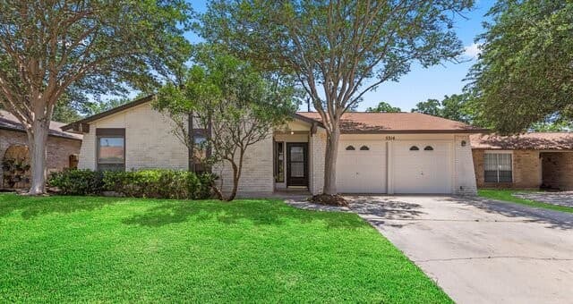 3-bedroom rental at 5314 Peppermint Dr in Kirby, TX — photo 1