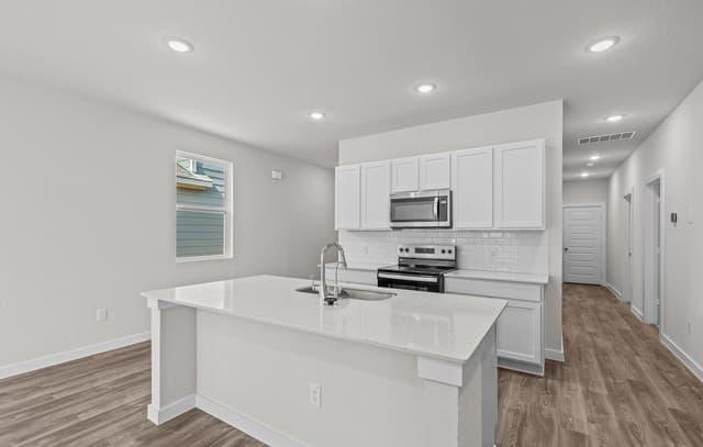 4-bedroom rental at 9951 Chavaneaux Lndg in San Antonio, TX — photo 4