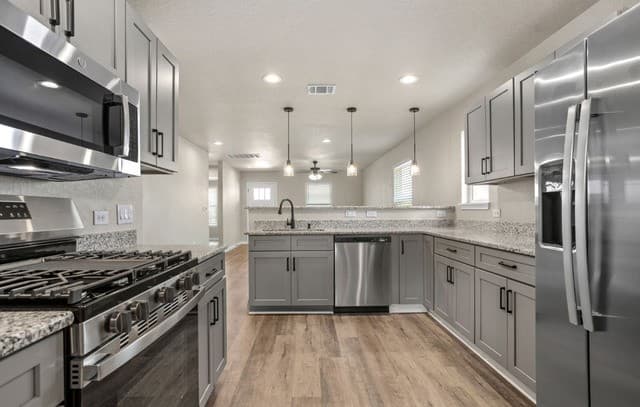 3-bedroom rental at 4715 Vaquero Crk in Von Ormy, TX — photo 1