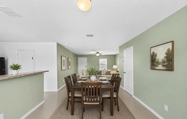 3-bedroom rental at 3823 Southton View in San Antonio, TX — photo 4