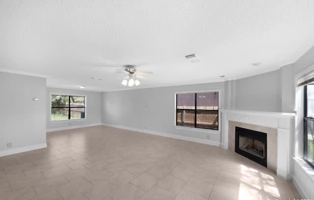 4-bedroom rental at 7607 Woller Pl in San Antonio, TX — photo 1