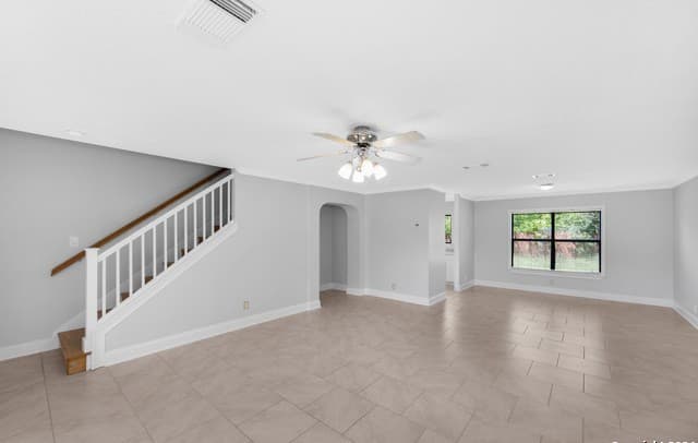 4-bedroom rental at 7607 Woller Pl in San Antonio, TX — photo 2