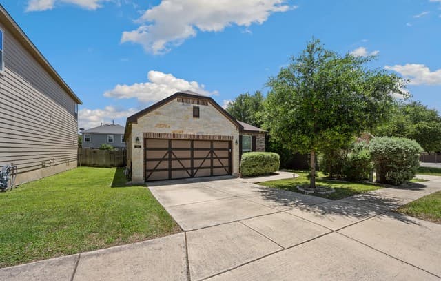 4-bedroom rental at 105 Rolling Crk in Boerne, TX — photo 3
