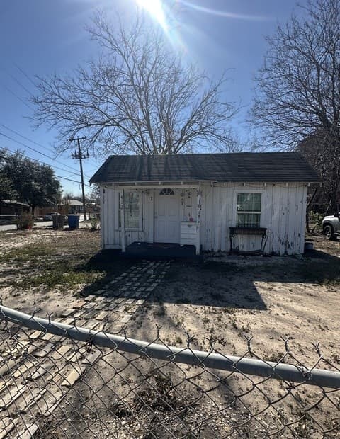 rental at 418 Bristol in San Antonio, TX — photo 2