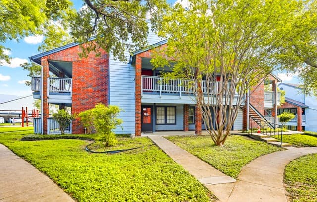 2-bedroom rental at 14343 Judson Rd Unit 405 in San Antonio TX