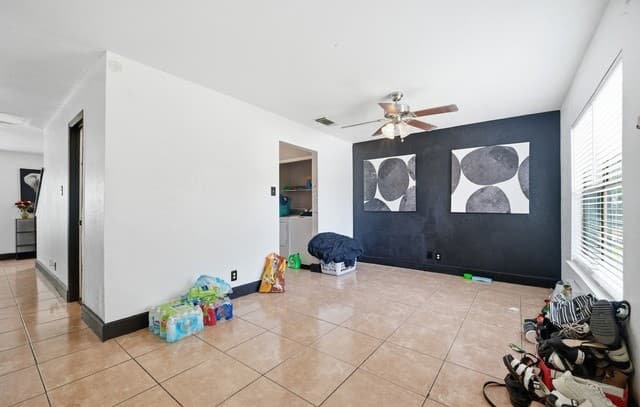 4-bedroom rental at 3122 Opal Fld in San Antonio, TX — photo 3