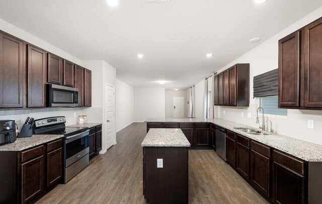 4-bedroom rental at 2419 Pink Pearl Dr in San Antonio, TX — photo 4