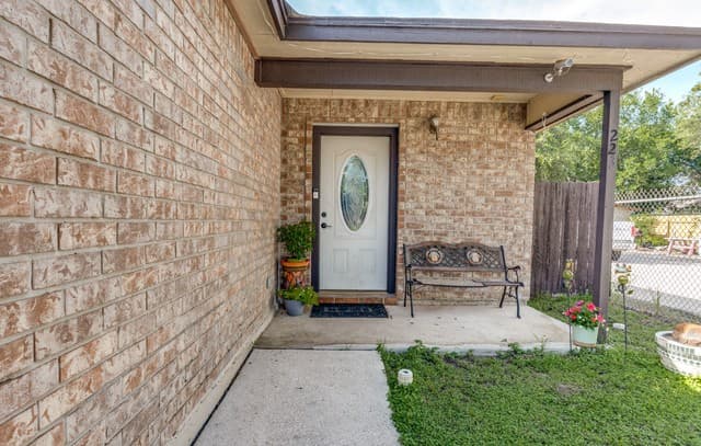 3-bedroom rental at 223 Whitman Ave in San Antonio, TX — photo 1