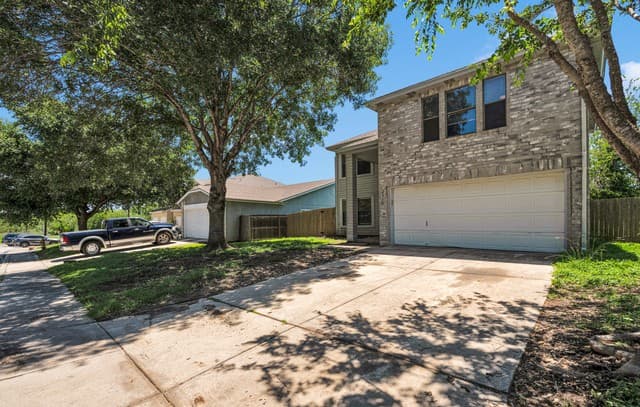 3-bedroom rental at 7518 Myrtle Trail in San Antonio, TX — photo 3