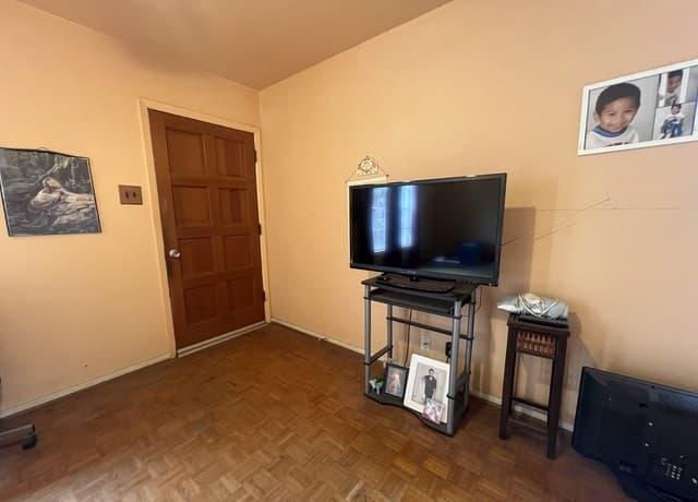 3-bedroom rental at 7518 Buckboard in San Antonio, TX — photo 4