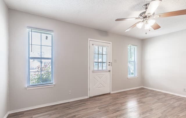 2-bedroom rental at 514 Curtiss Ave in Schertz, TX — photo 5