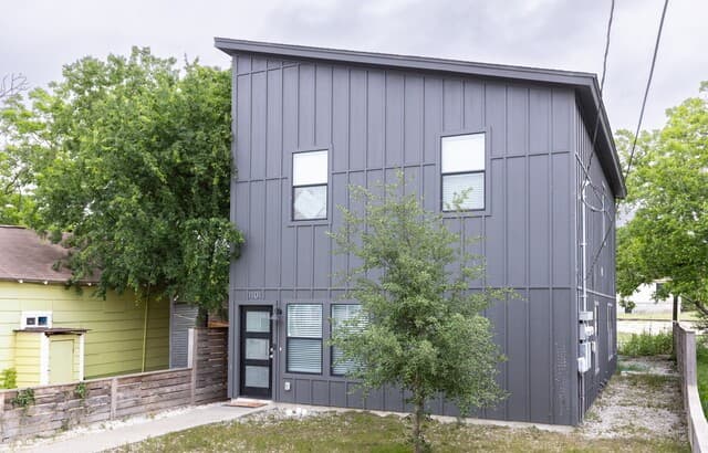 2-bedroom rental at 2346 Dakota St Unit 1101 in San Antonio, TX — photo 2