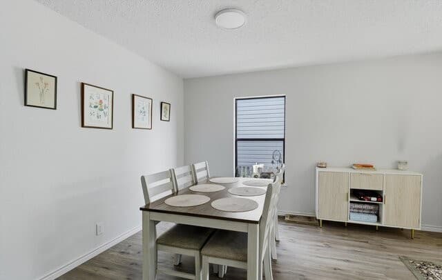 3-bedroom rental at 9430 Kenton Hill in San Antonio, TX — photo 2