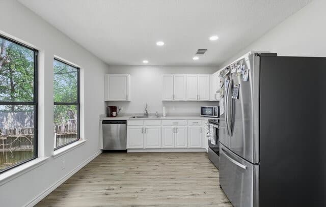3-bedroom rental at 9430 Kenton Hill in San Antonio, TX — photo 4