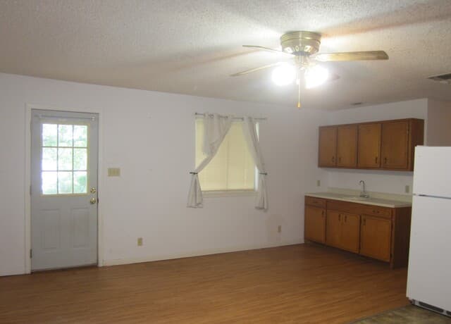 3-bedroom rental at 2131 Forest Trail Unit 2 in Bandera, TX — photo 3