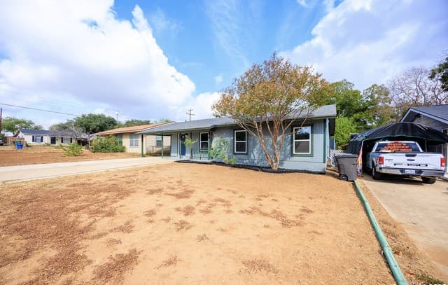 3-bedroom rental at 107 Cornish Ave in San Antonio, TX — photo 3
