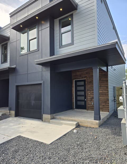 rental at 1834 Montana in San Antonio, TX — photo 5