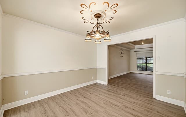 3-bedroom rental at 1320 Continental Dr in Pleasanton, TX — photo 4