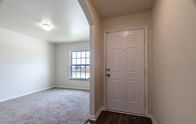 3-bedroom rental at 15266 Snug Harbor Way in Von Ormy, TX — photo 5