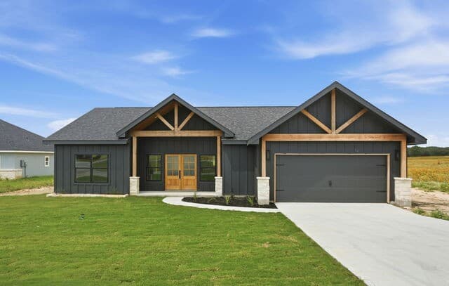 3-bedroom rental at 109 Merion Ln in La Vernia, TX — photo 1