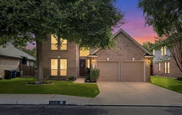 3-bedroom rental at 15314 Fall Place Dr in San Antonio, TX — photo 2
