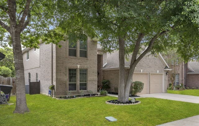 3-bedroom rental at 15314 Fall Place Dr in San Antonio, TX — photo 3