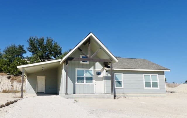 3-bedroom rental at 2519 Golf Dr in Spring Branch, TX — photo 3