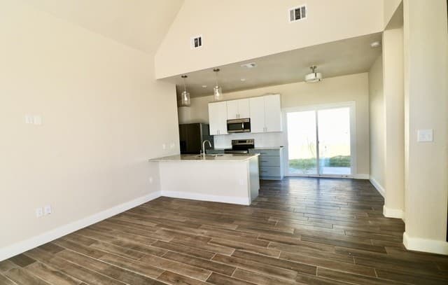 3-bedroom rental at 2519 Golf Dr in Spring Branch, TX — photo 5