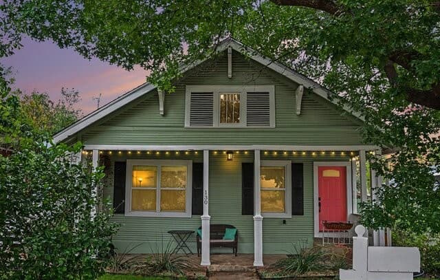 3-bedroom rental at 130 Groveland Pl in San Antonio, TX — photo 1