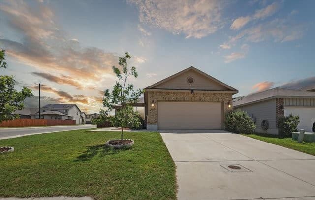3-bedroom rental at 4522 Heathers Cross in St Hedwig TX