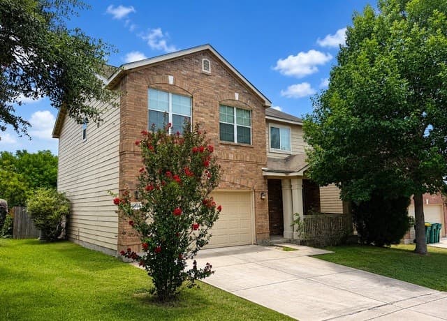 3-bedroom rental at 9614 Copper Est in Converse, TX — photo 2