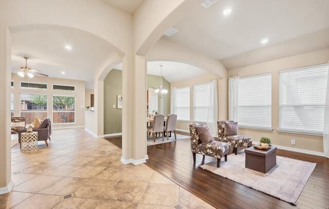 4-bedroom rental at 23626 Misty Peak in San Antonio, TX — photo 2