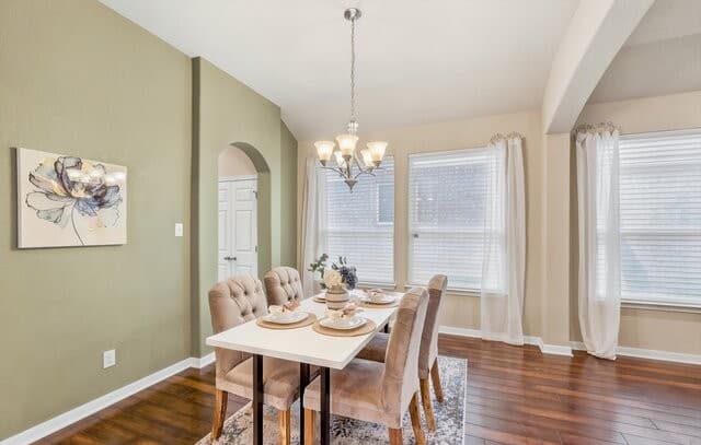 4-bedroom rental at 23626 Misty Peak in San Antonio, TX — photo 5