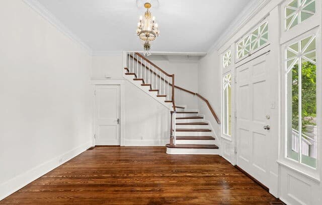 4-bedroom rental at 124 E Summit in San Antonio, TX — photo 1